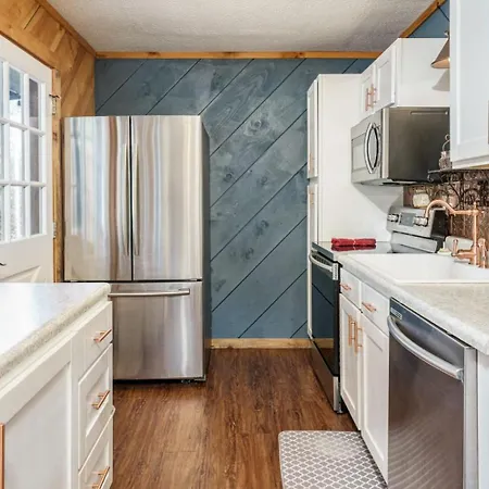 Wooded Bliss Hot Tub Single Level Cabin With No Steps Rocking Chairs And Wooded Views Pigeon Forge Exterior foto
