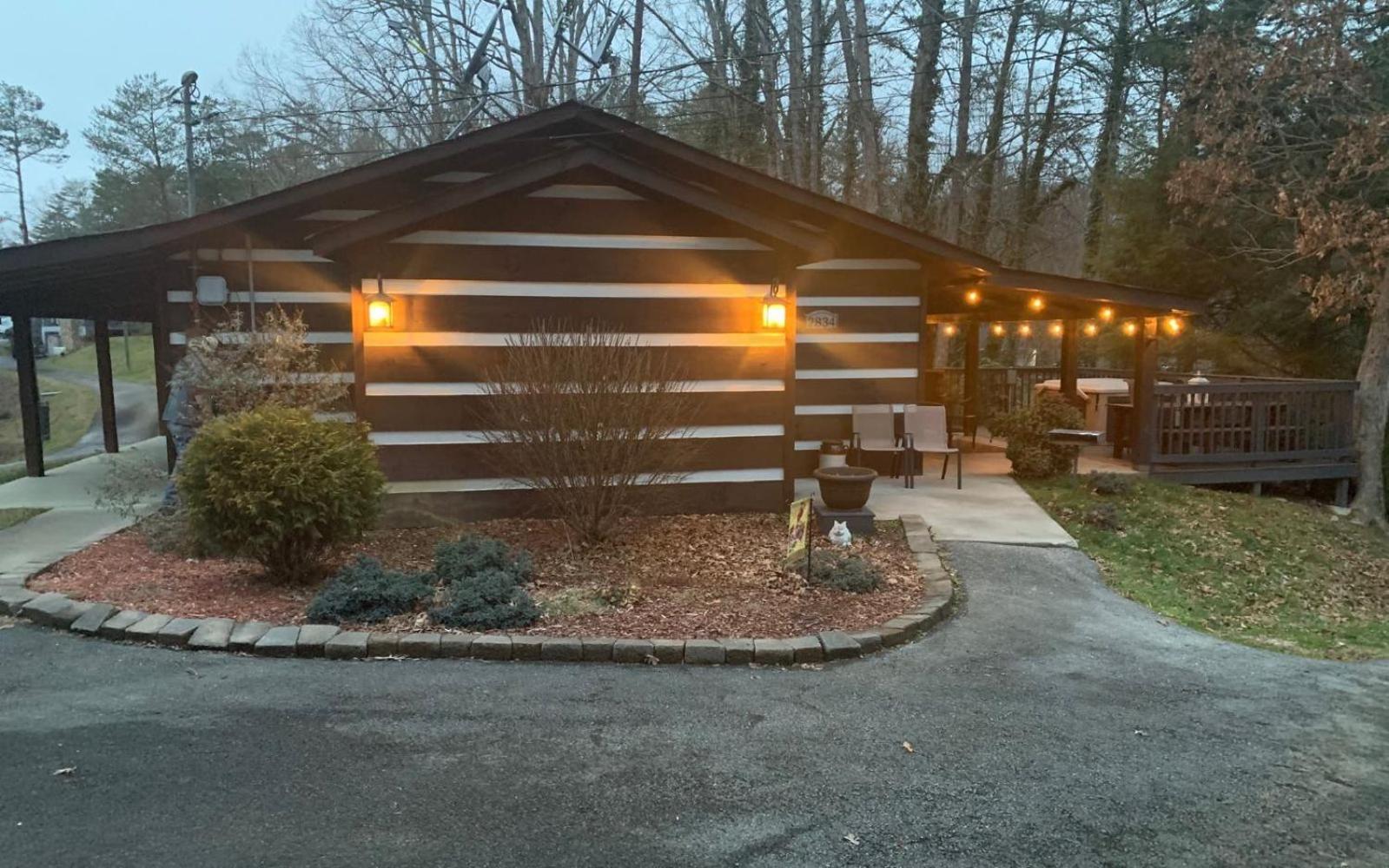Ferienhaus Wooded Bliss Hot Tub Single Level With No Steps Rocking Chairs And Wooded Views *